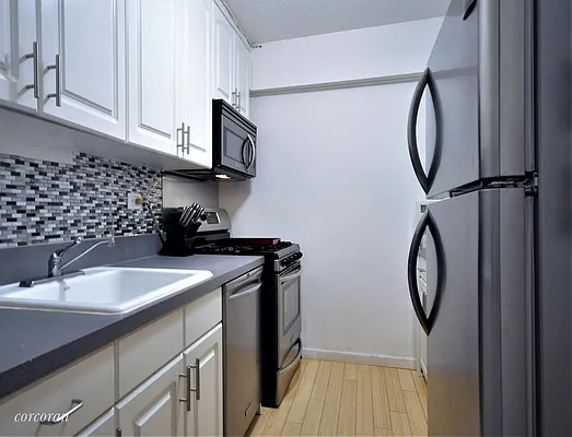 Rented by Corcoran | media 54