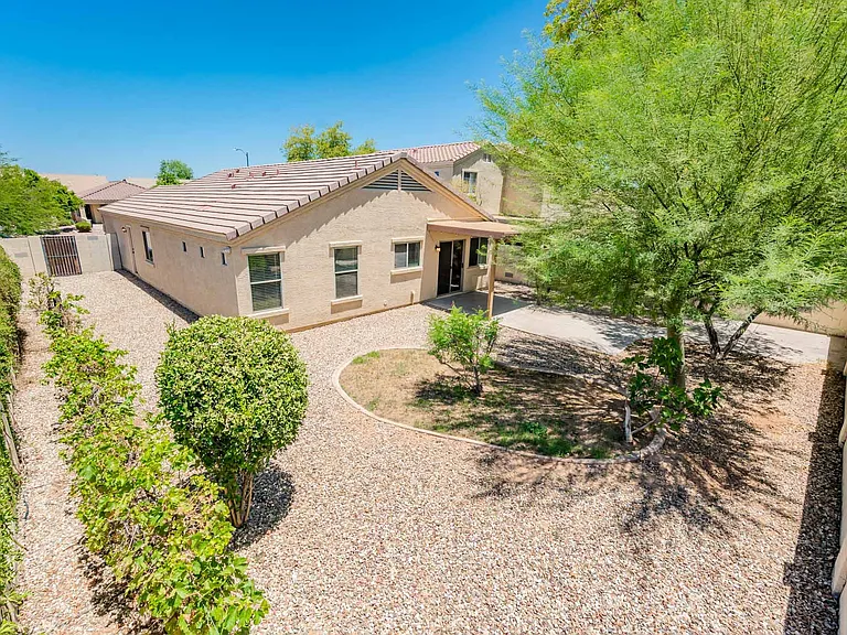 17429 W Watson Ln — Photo 12