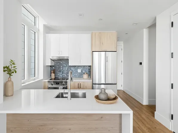 68 North Henry Street image 1 of 12