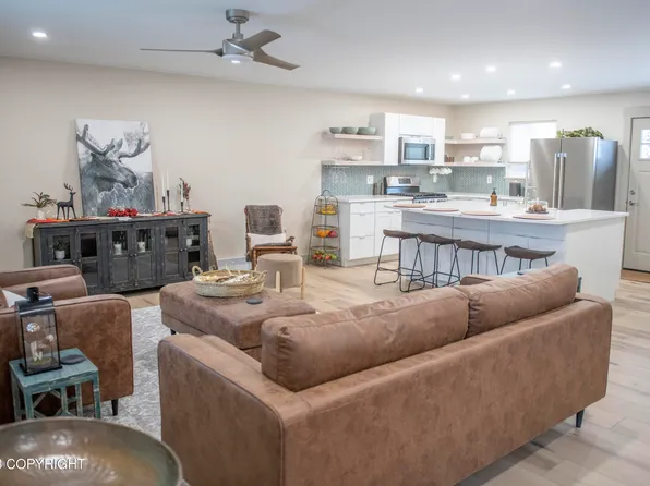 3536 E 17th Ave, Anchorage, AK 99508