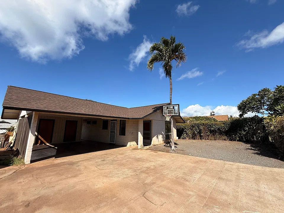 300 Olani Pl