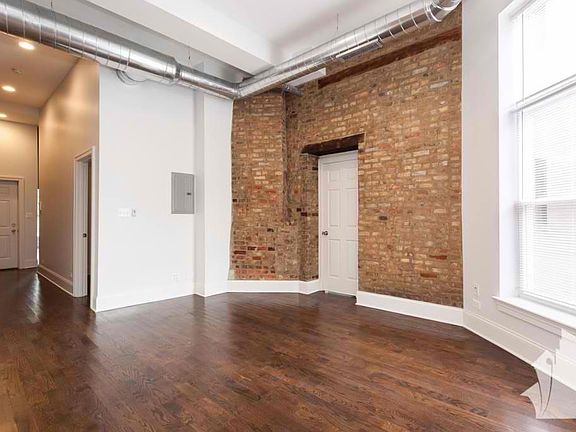 5th image of 623 E Groveland Park #1E5