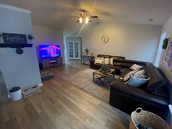 4th image of 1606 Quinn Creek Dr