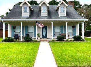 108 Wallingsford Cir, Youngsville, LA 70592