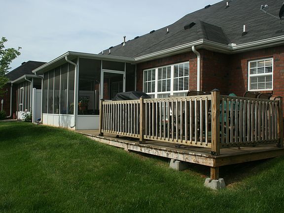 3rd image of 2816 Stonehedge Dr