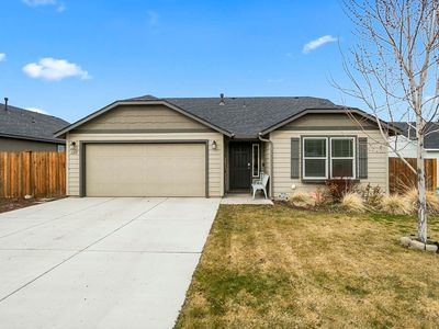 2211 NE 3rd St, Redmond, OR, 97756