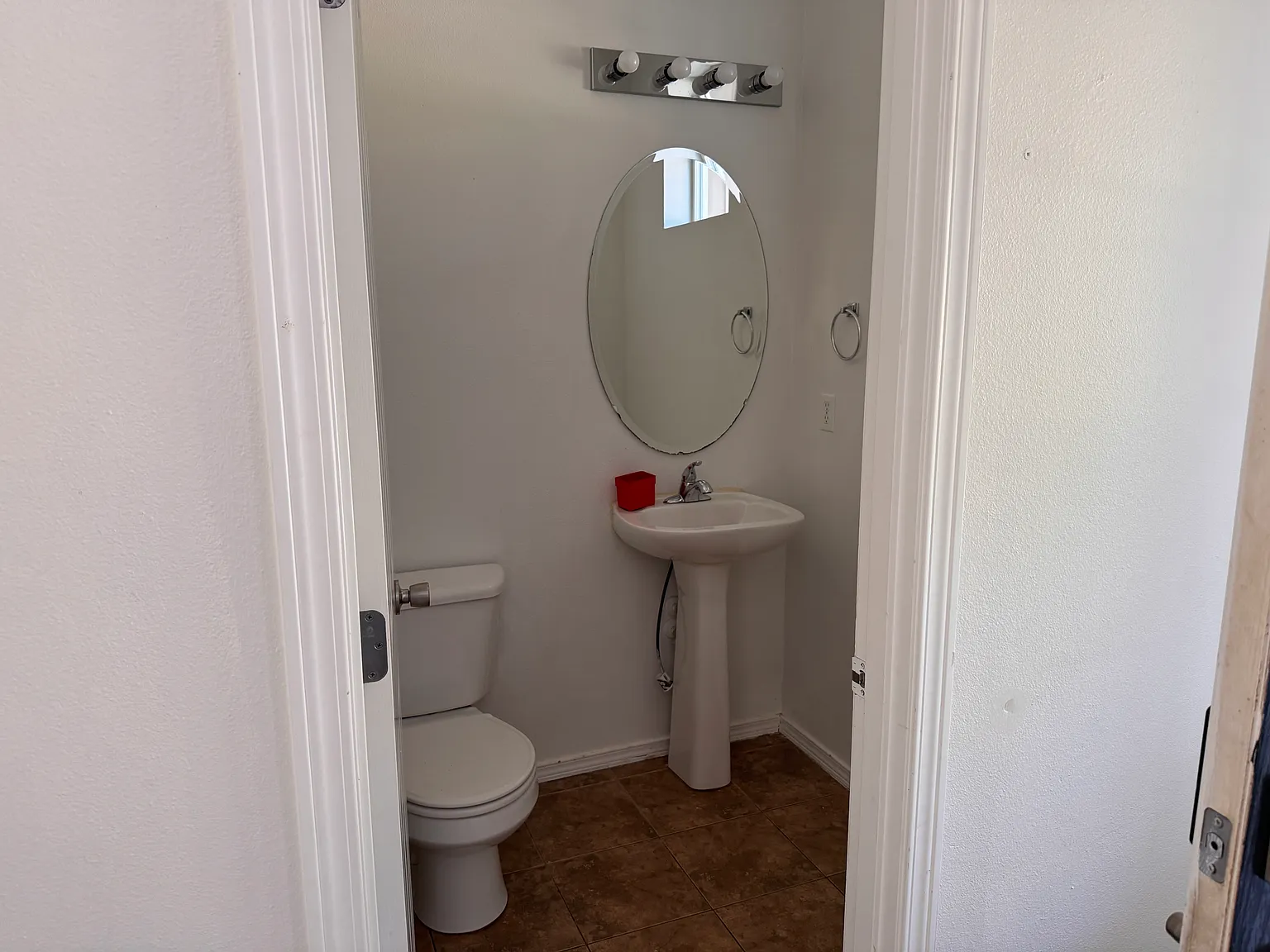 3 bed, 2.5 bath, 1668 sqft, $2,495 — Photo 3