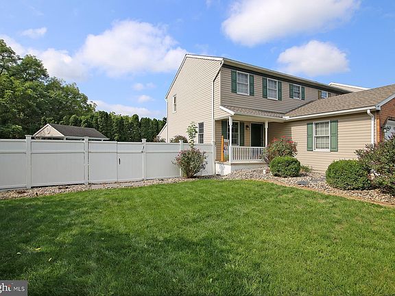 3rd image of 48 Arrow Ct #L-0021