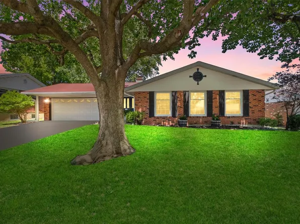 3853 Sunrise Way Dr, Saint Louis, MO 63125