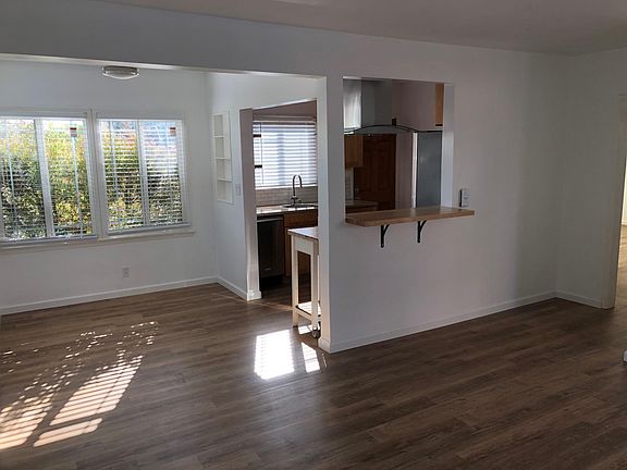 4th image of 1111 Pico Blvd