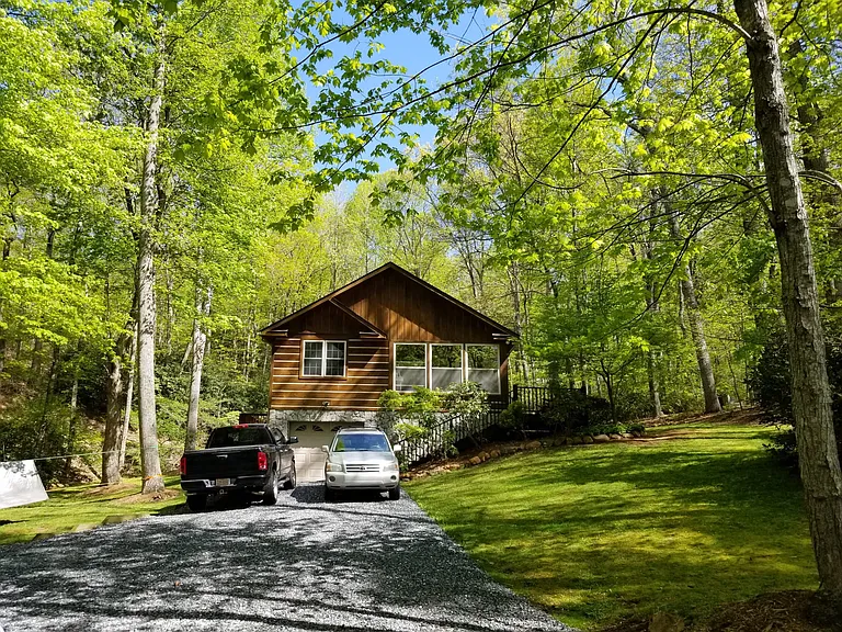 251 Flat Rock Acres — Photo 1