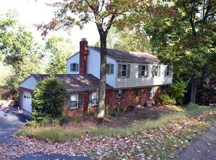 27 Thornridge Rd, Pittsburgh, PA 15202