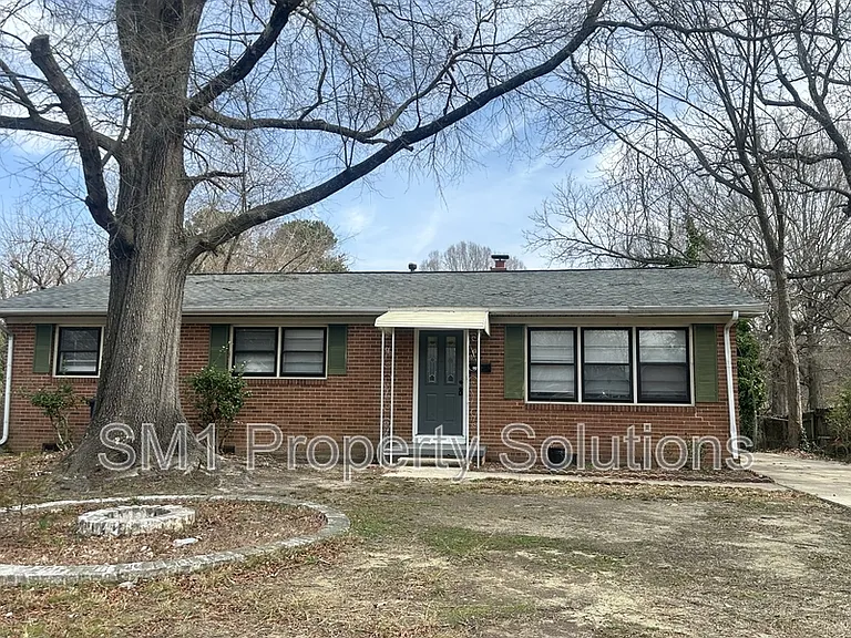 626 Memphis St — Photo 2