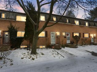 1440 Garth St #30, Hamilton, ON L9B 1R6