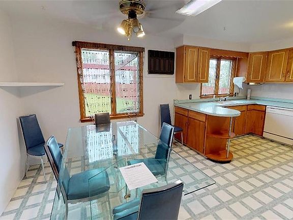 5th image of 25 Marlin Dr