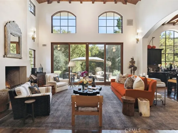 2040 McKain St, Calabasas, CA 91302