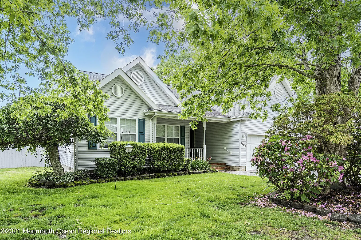1795 Breakers Dr photo 1