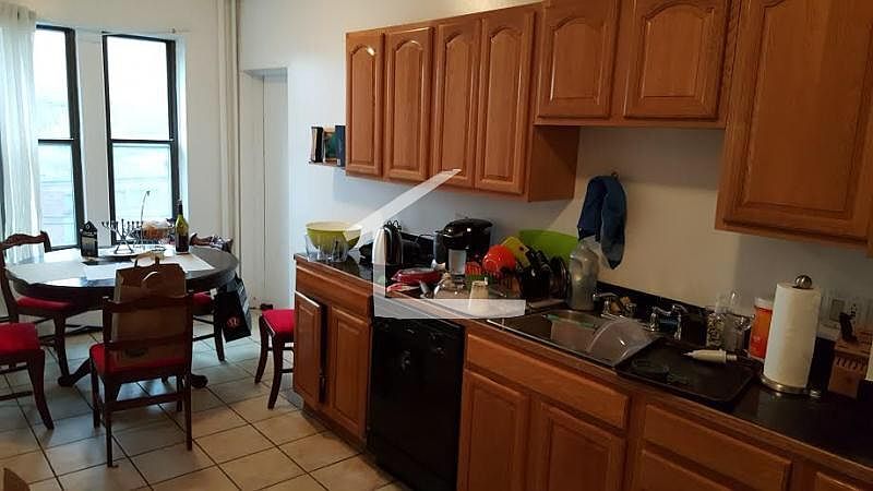 2nd image of 448A Park Dr