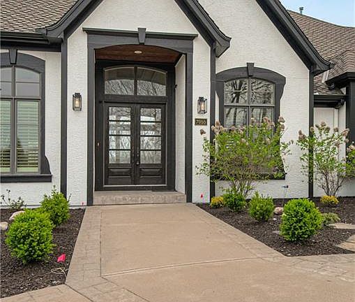 4th image of 7055 NW Scenic Dr