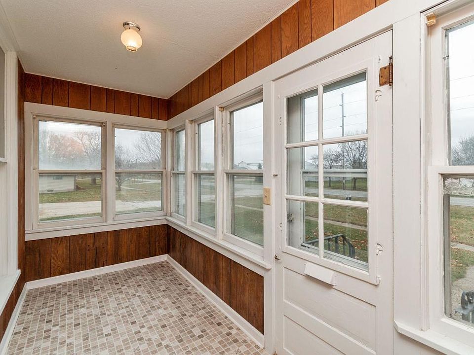 225 N 3rd St, Mc Callsburg, IA 50154 Zillow