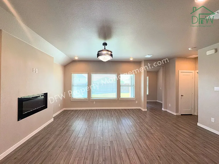 2508 Shakopee St — Photo 4