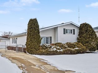 118 S Evergreen Ave, Addison, IL 60101