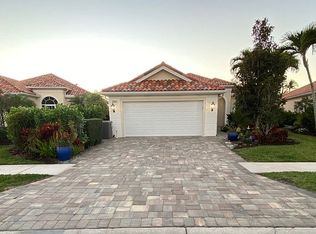 3861 Huelva Ct, Naples, FL 34109