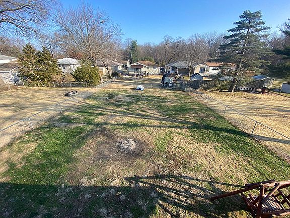 4th image of 7920 Elton St