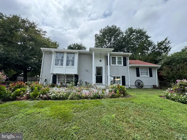 1446 California St, Woodbridge, VA 22191