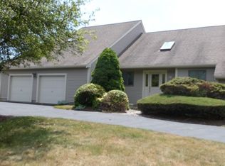 39 Star Of The Sea Dr, Dartmouth, MA 02748