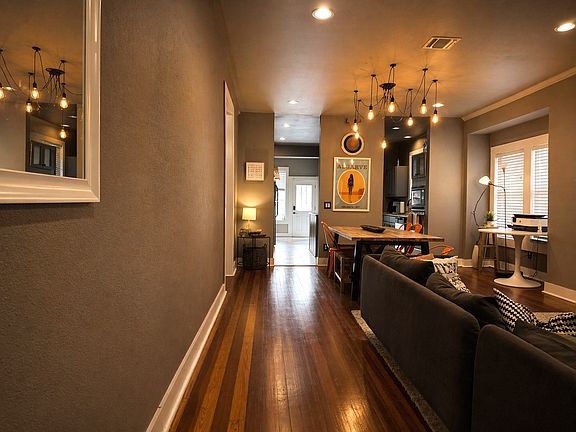 2nd image of 326 Queen Anne Ct
