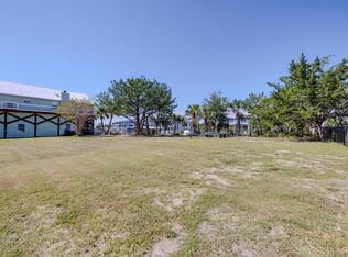 46 Royster Dr, Crawfordville, FL 32327