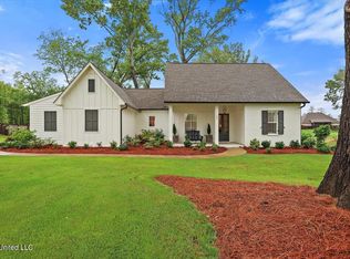125 Lake Ridge Dr, Madison, MS 39110