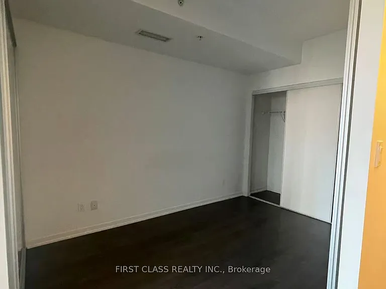 68 Abell St #605 — Photo 8