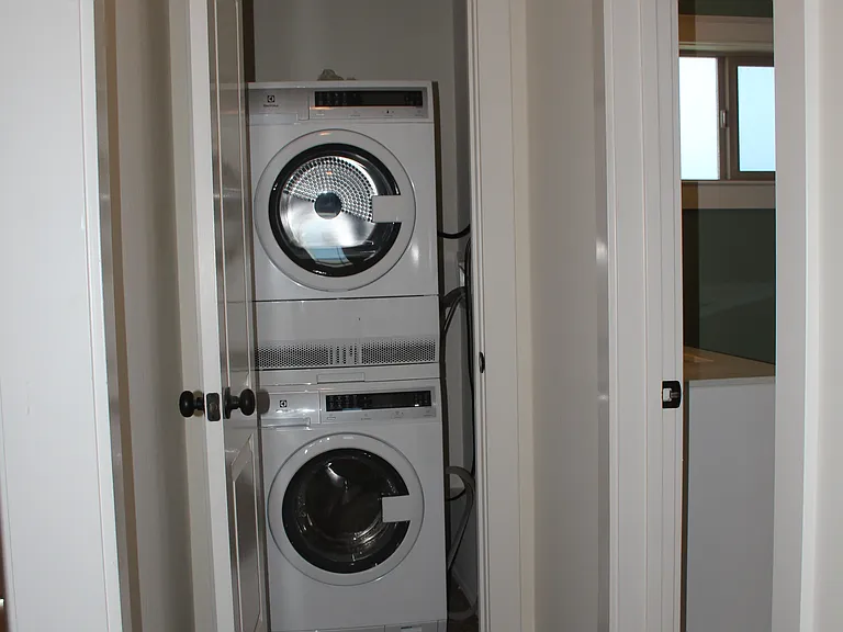 Manzanita Apartments — Photo 6