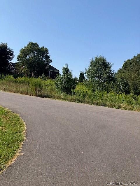 2nd image of 1007 Point Crossing Ct