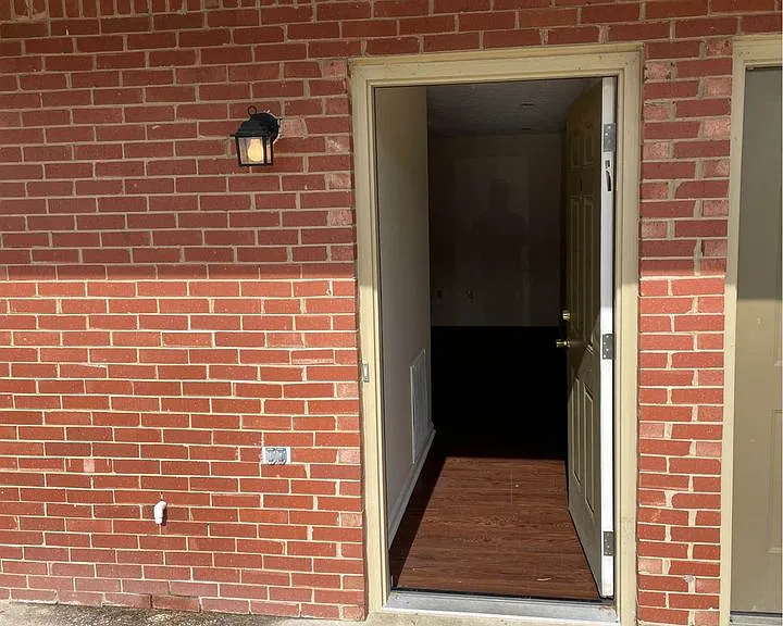 213 Keystone Dr #10 — Photo 1
