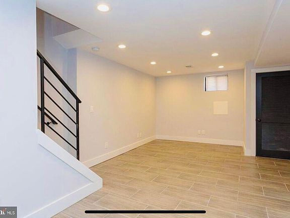 4th image of 3115 Clifford St #1