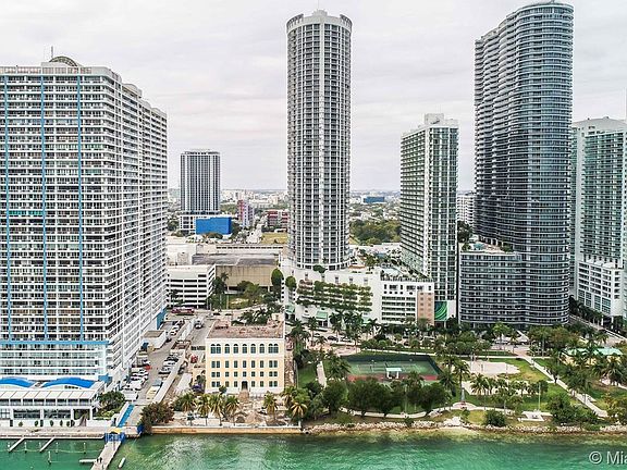 4th image of 1750 N Bayshore Dr APT 2414