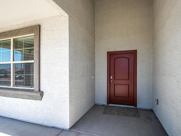 3rd image of 30164 W Clarendon Ave