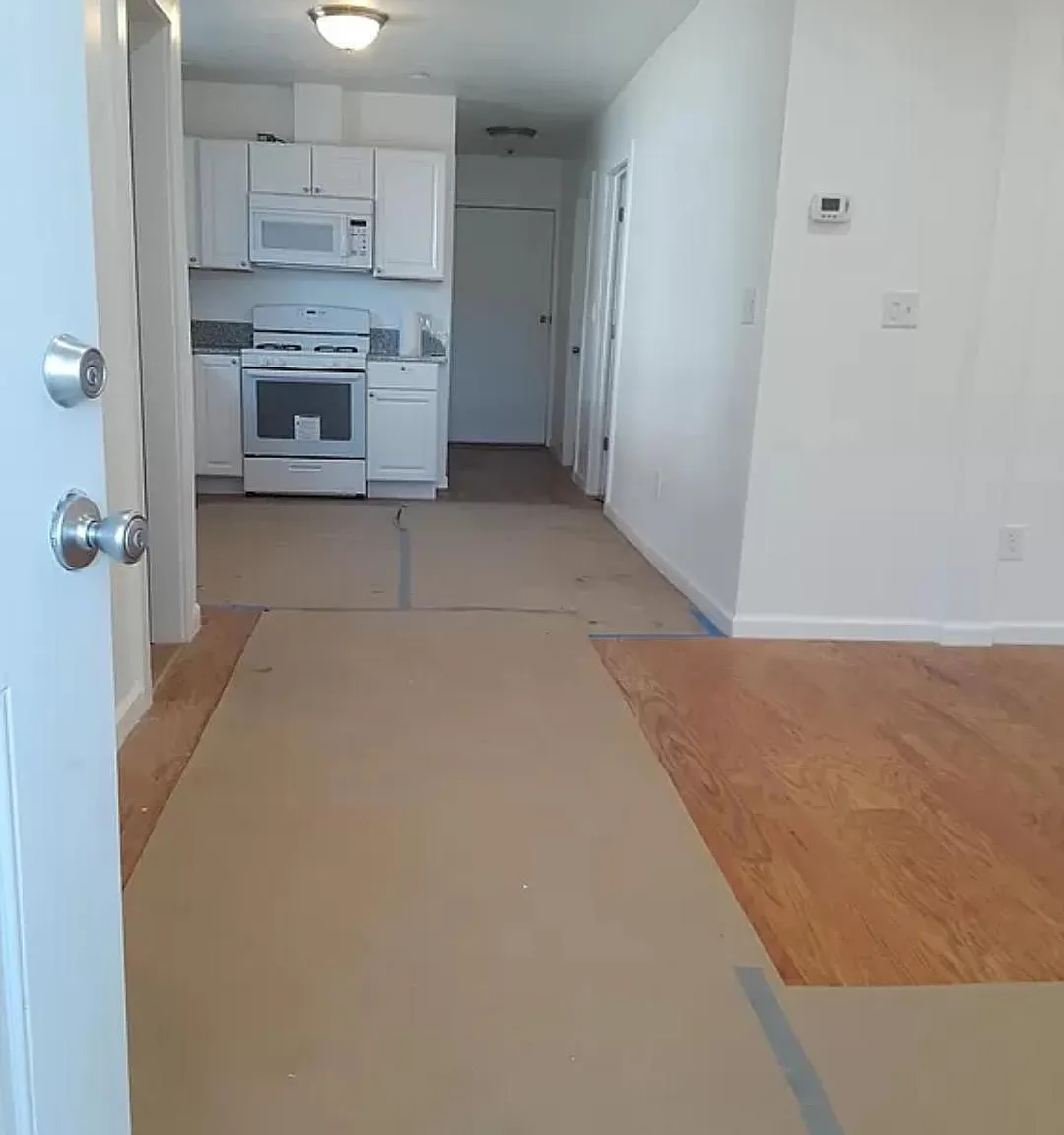 2 bed, 1100 sqft, $1,300 — Photo 3