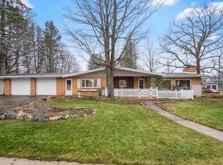700 Kalamazoo Ave, Petoskey, MI 49770