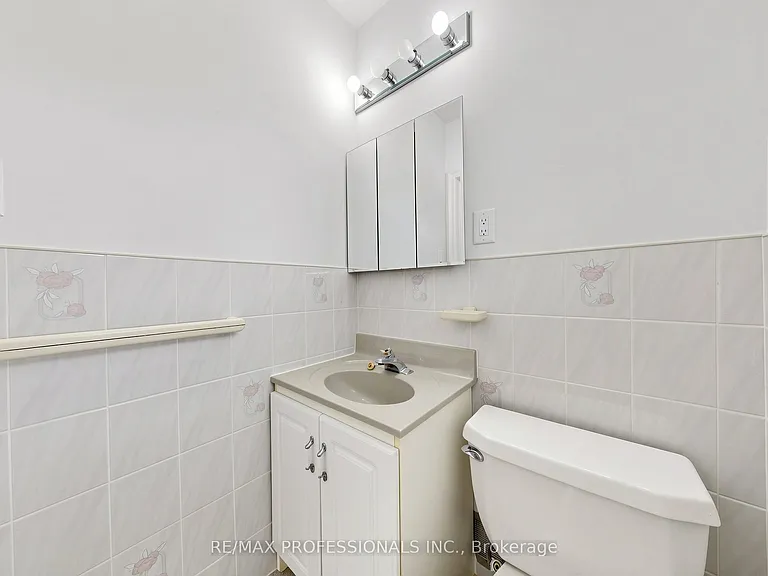 25 Carsbrooke Rd — Photo 14