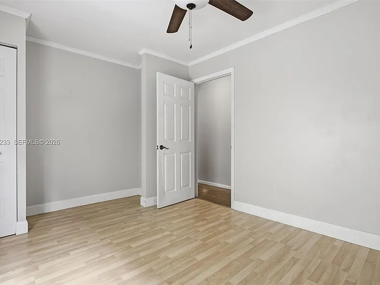 411 Bermuda Springs Dr — Photo 24