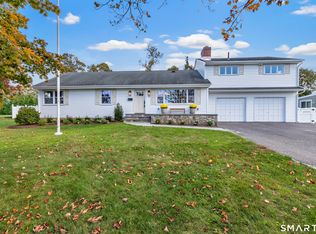 49 Sunrise Ave, Trumbull, CT 06611