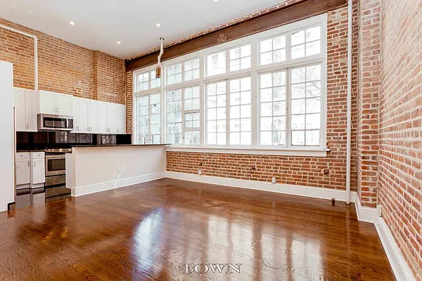 Rented by Town Residential | media 38