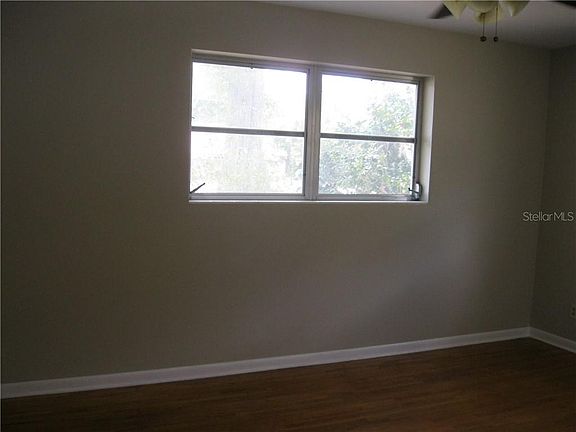 4th image of 527 E Wisconsin Ave