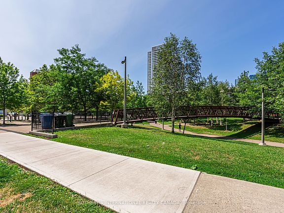 5th image of 135 Village Green Sq #519