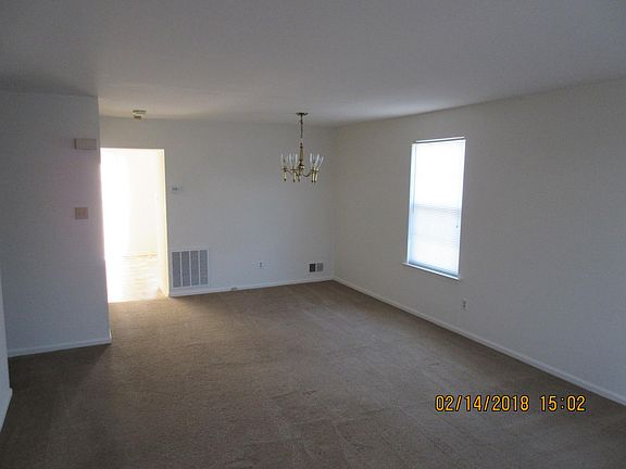 Dining Area (12x9 approx.)