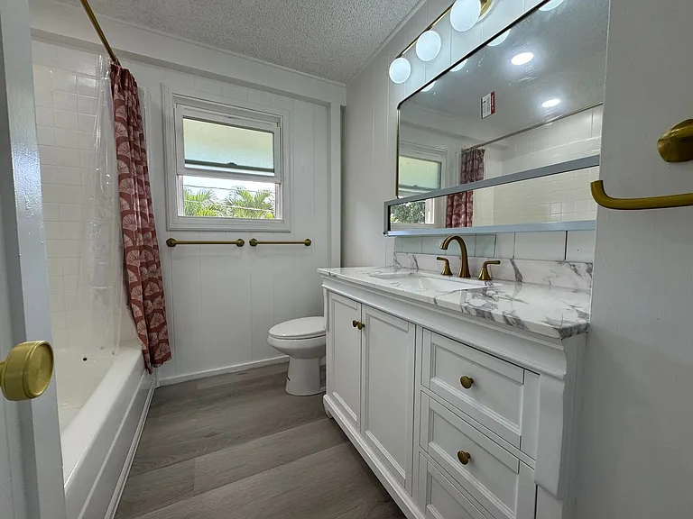 2326 Rose St — Photo 12